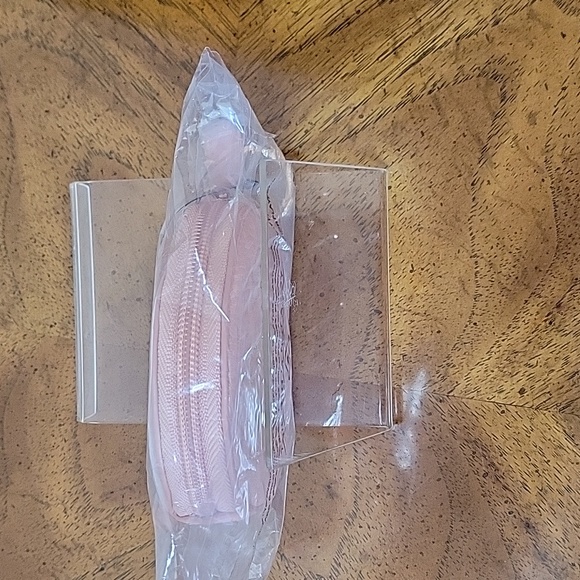 LC Lauren Conrad Snowflake Coin Pouch, Dusty Pink, NWT - Picture 7 of 7